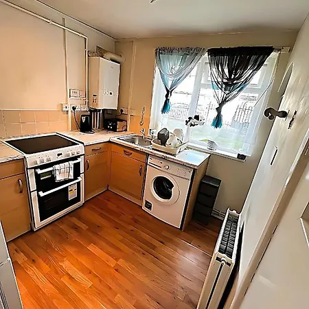 Stunning Two Bedroom With Free Wi-fi And Parking Brentry Homes Lägenhet Bristol